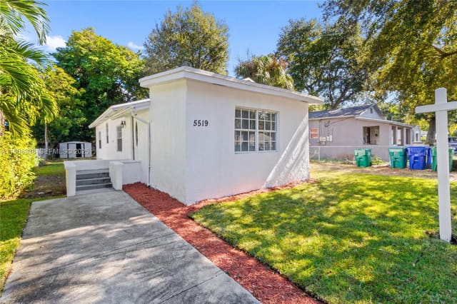 5519 NW 4th Avenue, sold in Buena Vista Gardens, Miami, FL