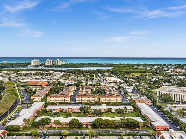 300 NE 20th Street 411, sold in Boca Verde, Boca Raton, FL