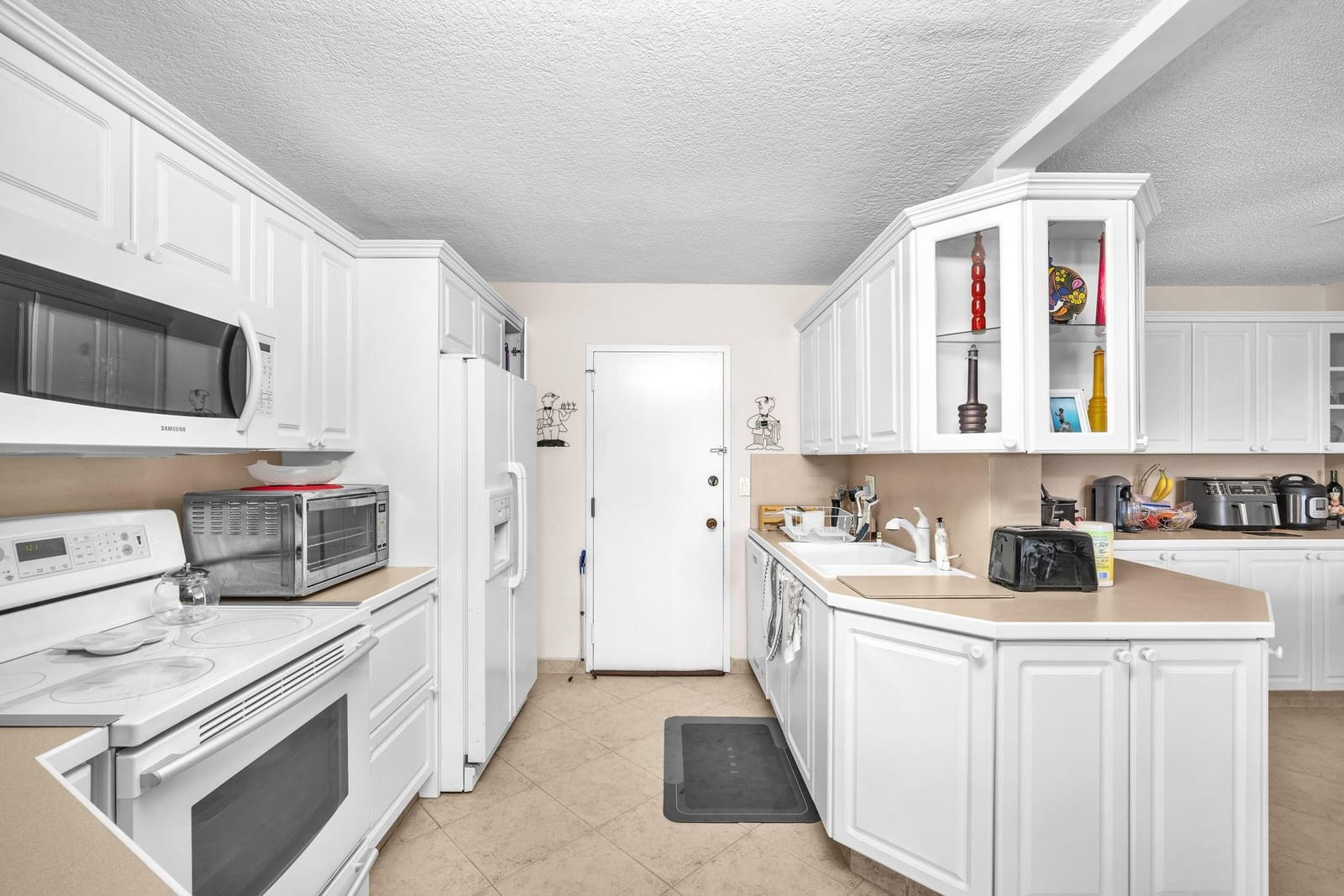 800 NE 195th Street 601, Miami, FL 33179 photo 13