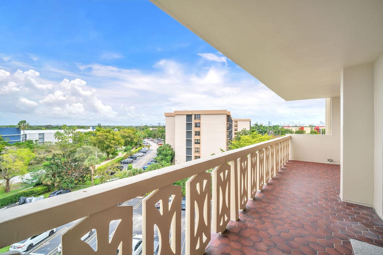 800 NE 195th Street 601, Miami, FL 33179 photo 27