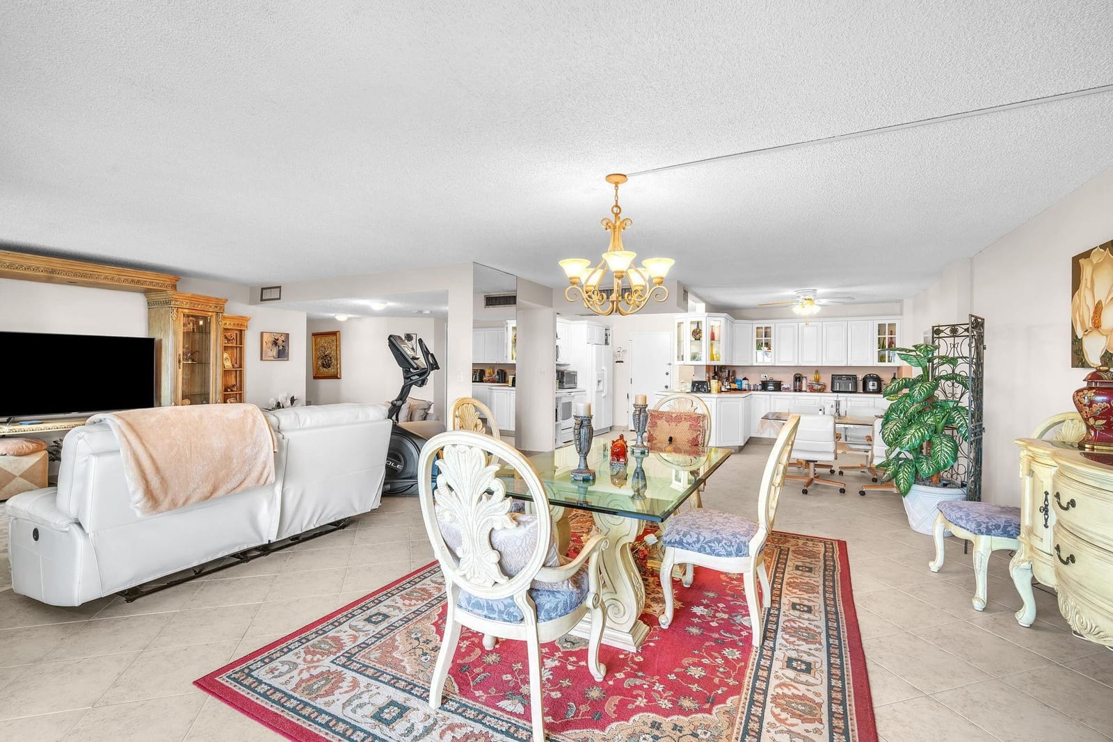 800 NE 195th Street 601 — photo 5