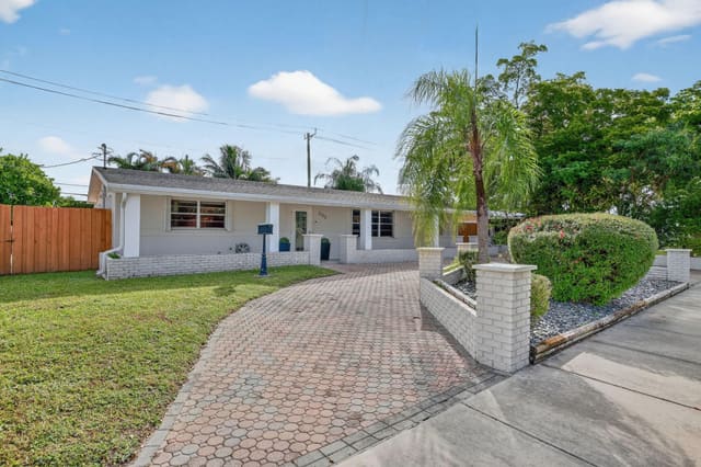 3352 SW 16th Street, Fort Lauderdale, FL 33312
