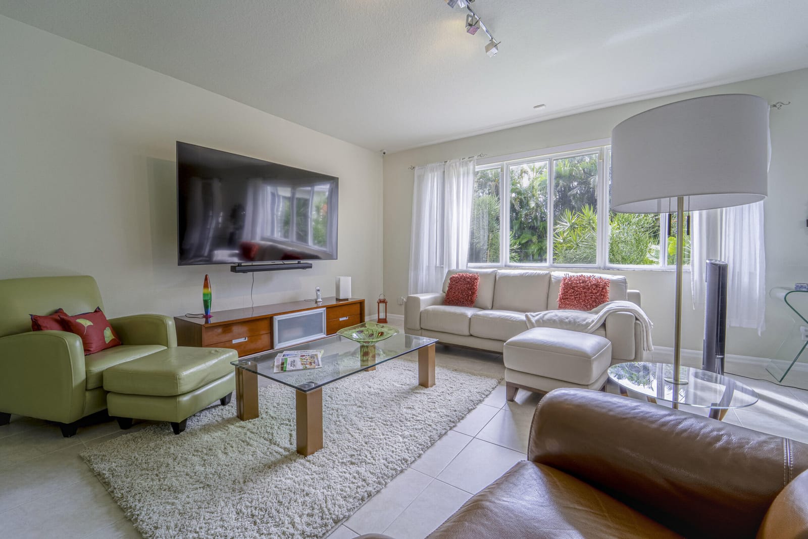 2290 SE Baron Street — photo 3