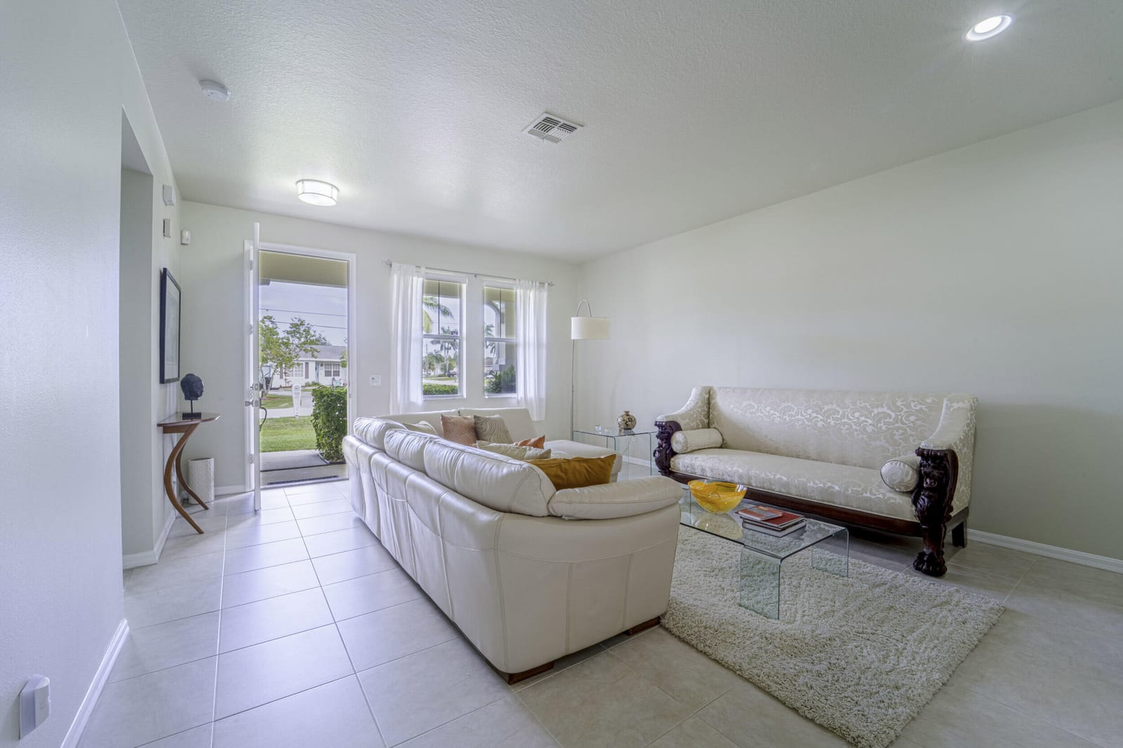 2290 SE Baron Street — photo 4