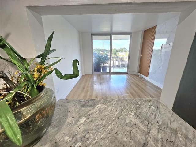 1800 NW 24th Avenue 408, sold in Isla Del Mar, Miami, FL