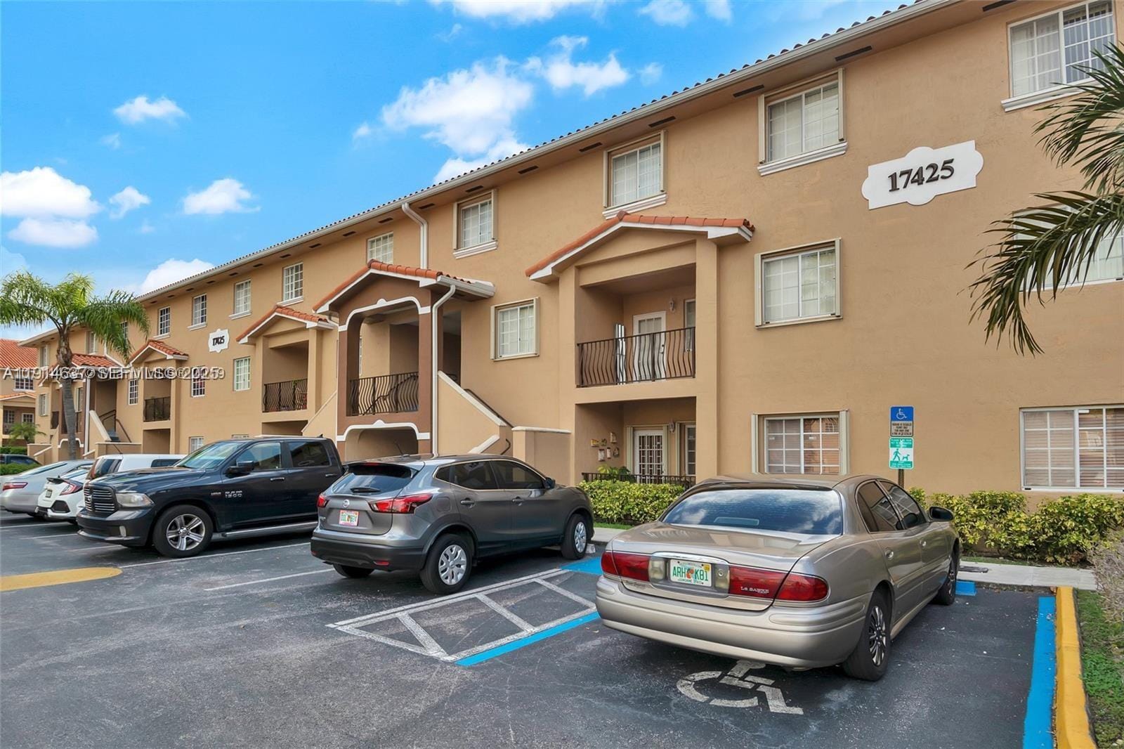 17425 NW 75th Place 106, Hialeah, FL 33015 photo 2