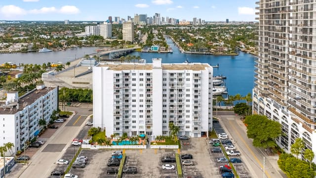 200 S Birch Road 802, sold in Leisure Beach Condo, Fort Lauderdale, FL
