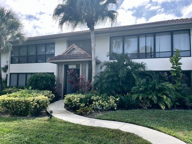 1100 Duncan Circle 202, sold in Dunbar Woods Condo I Ii And Iii In Or4410p782,, Palm Beach Gardens, FL