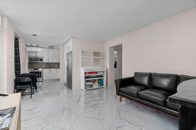 2400 NE 9th Street 501, sold in Ocean Sunrise Co-Op, Fort Lauderdale, FL