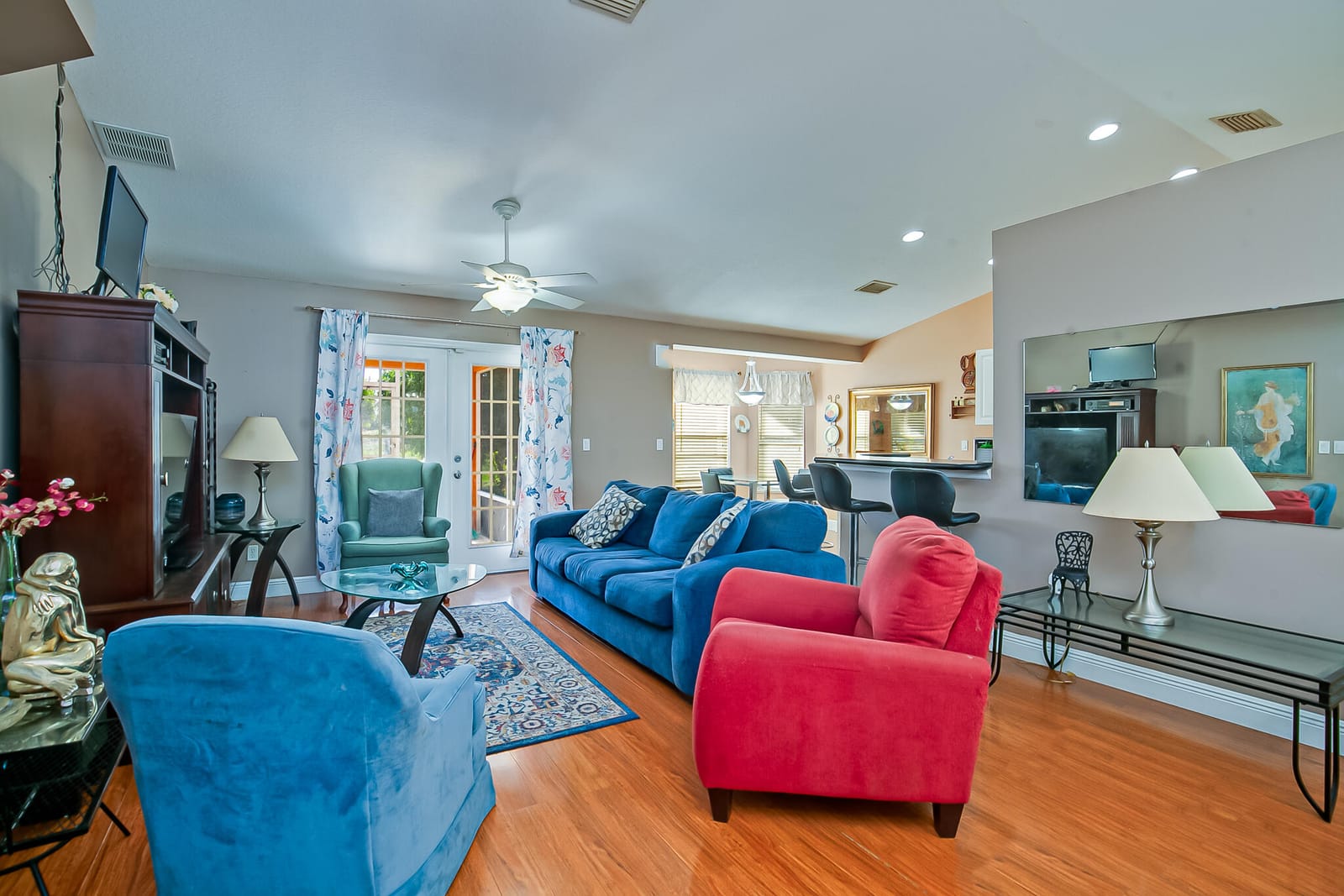594 SW Grove Avenue — photo 4