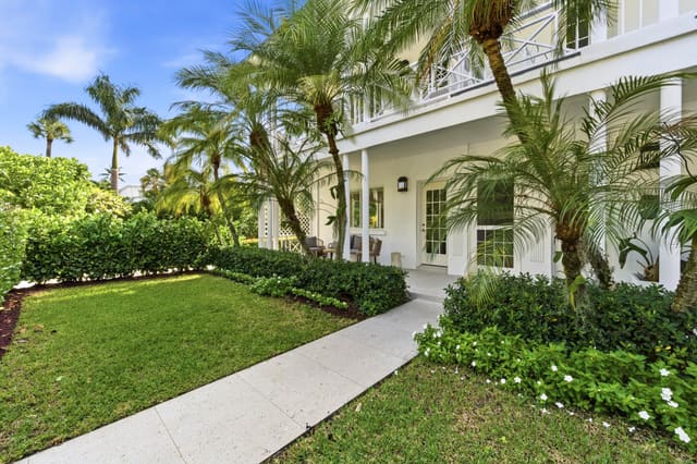 220 Atlantic Avenue 1, Palm Beach, FL 33480
