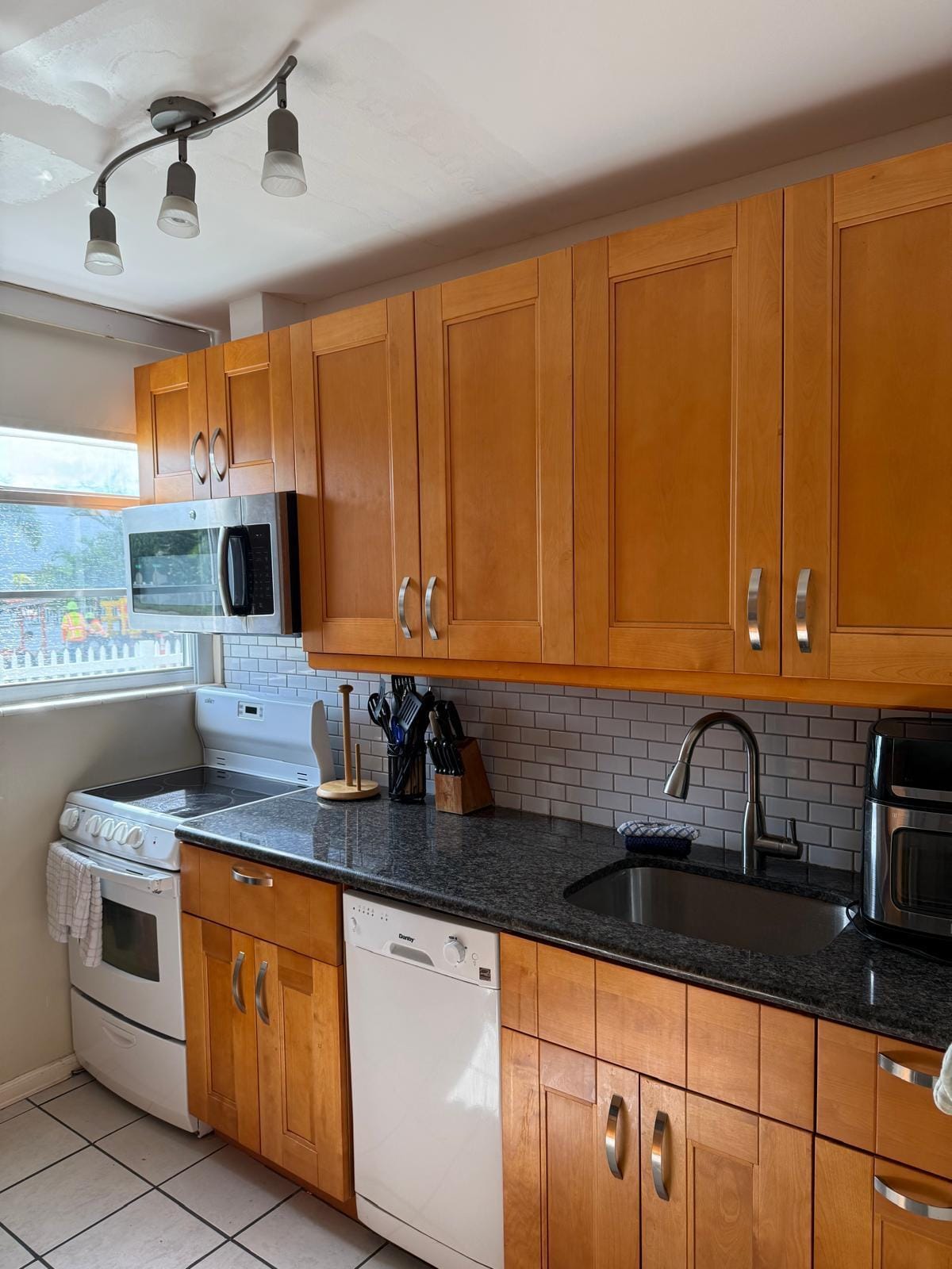 741 Bayshore Drive 2s — photo 5