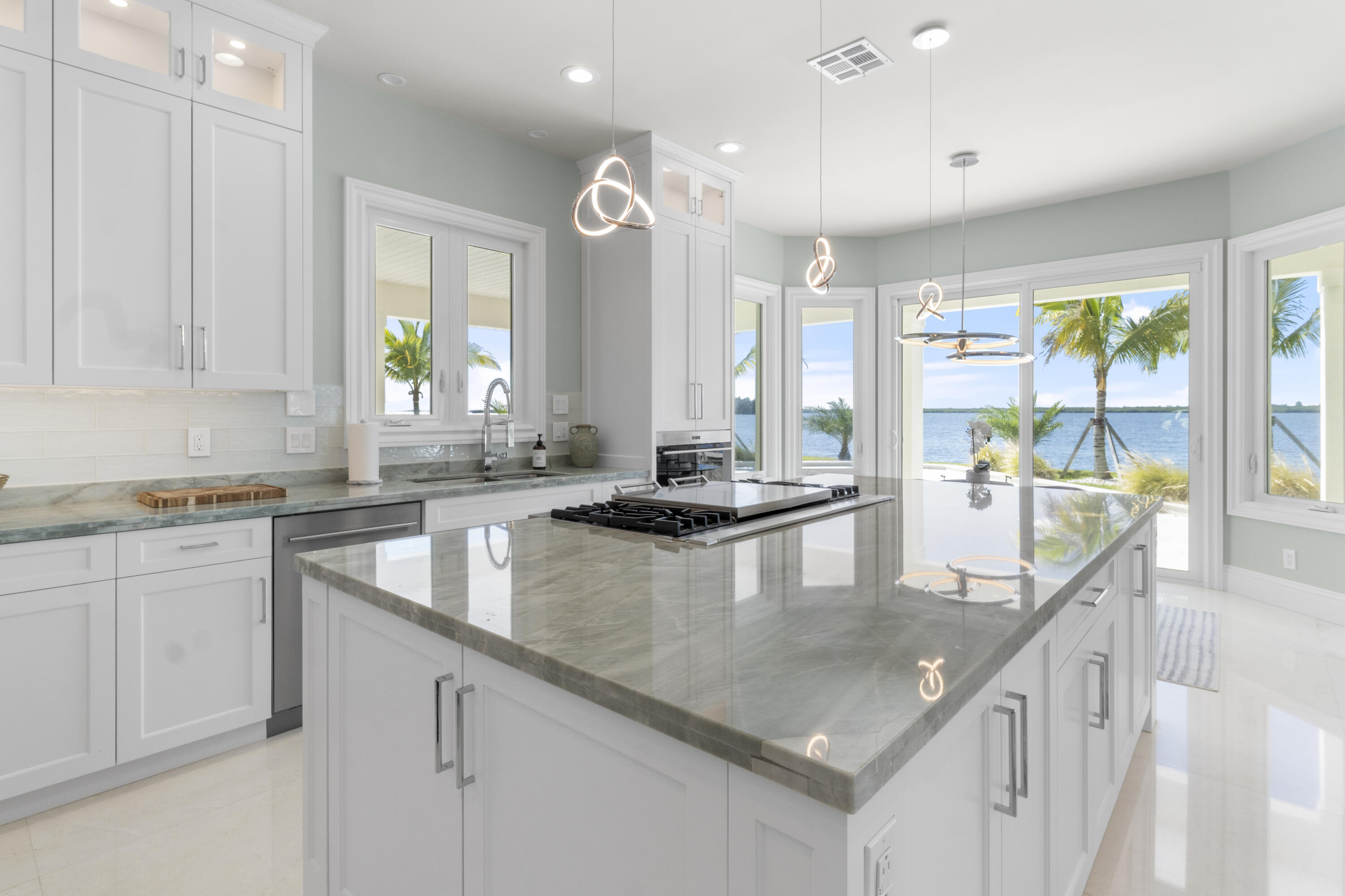 526 Point Lane, Vero Beach, FL 32963 photo 16