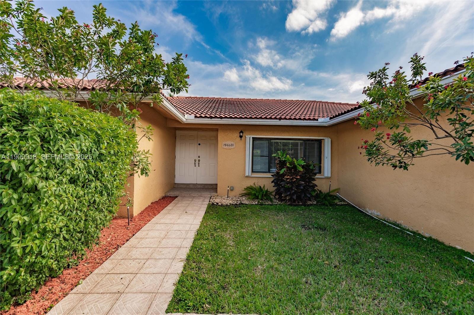 9460 NW 16th Street, Plantation, FL 33322