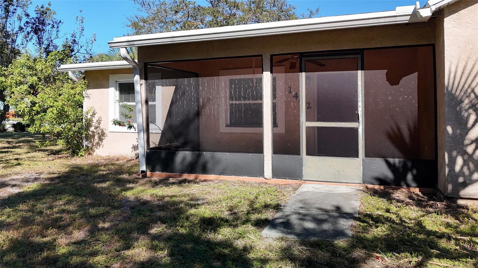 1402 Bradley Street — photo 7