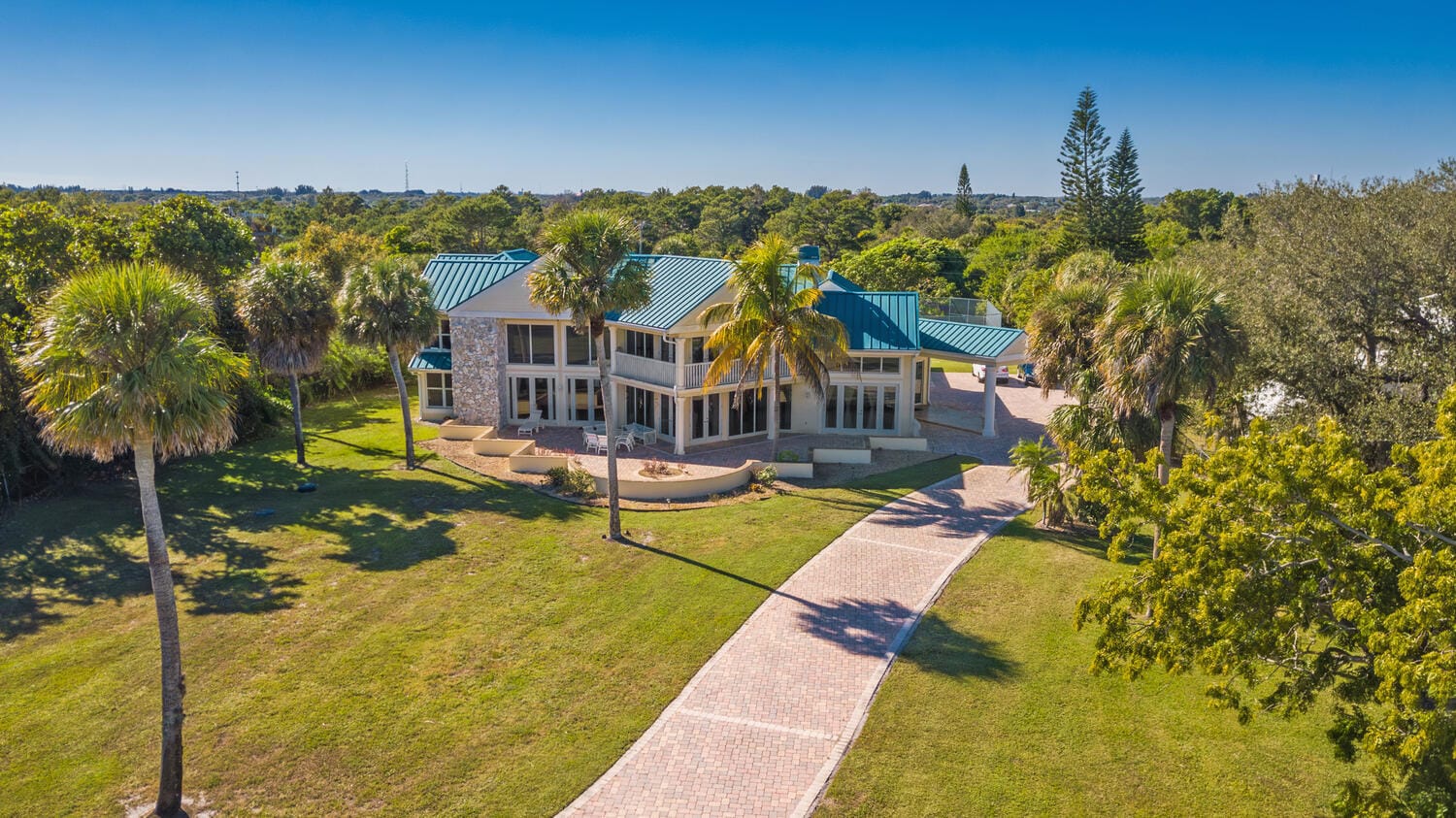 3343 S Indian River Drive — photo 4