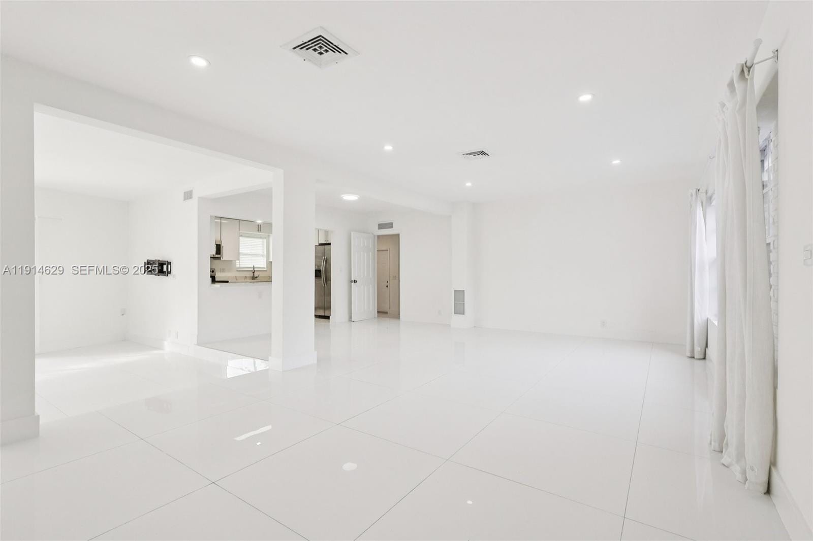 12630 NE Miami Place, North Miami, FL 33161 photo 12