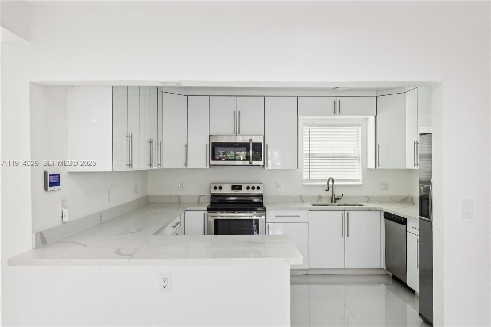 12630 NE Miami Place, North Miami, FL 33161 photo 14