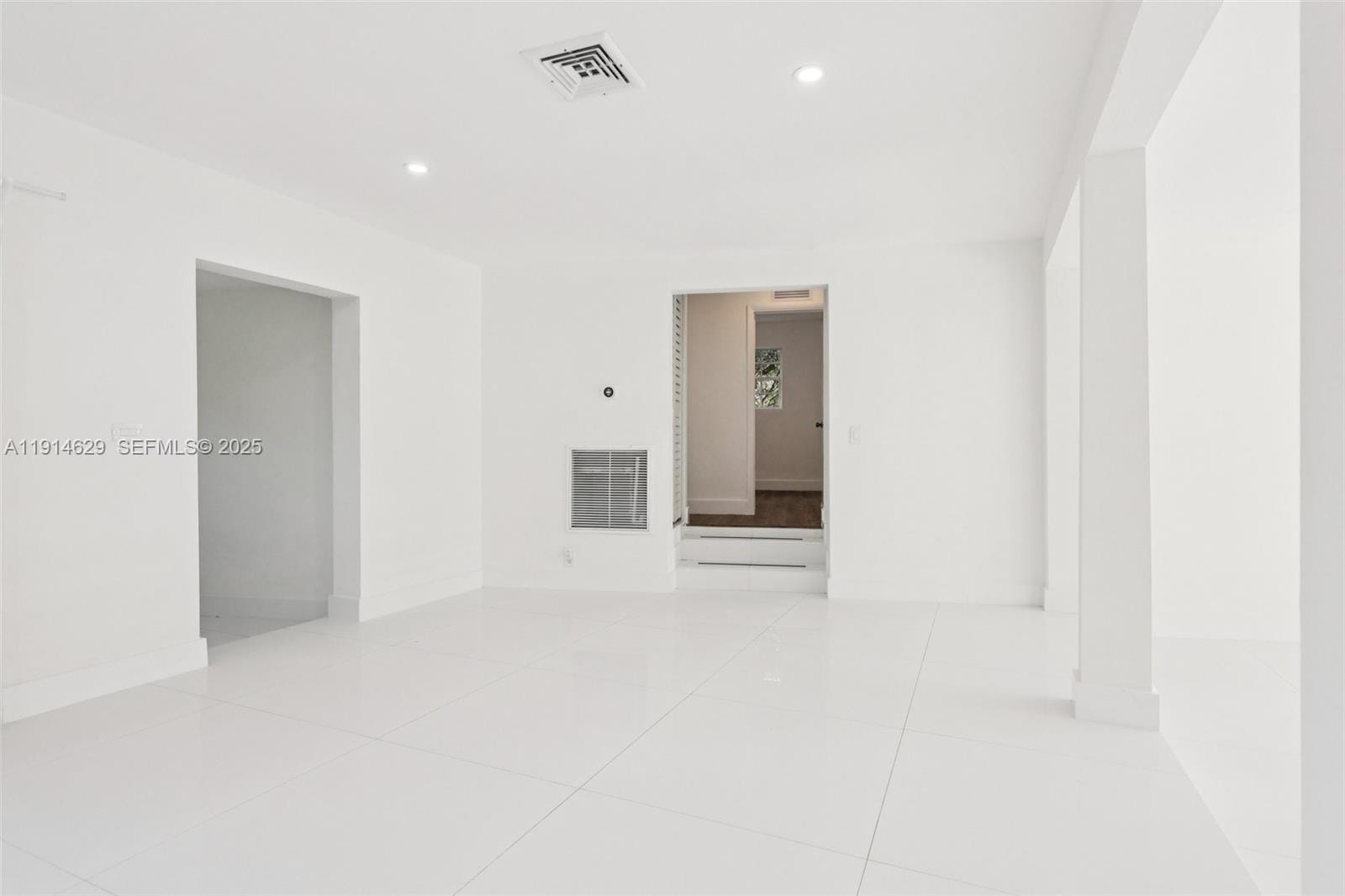 12630 NE Miami Place, North Miami, FL 33161 photo 20