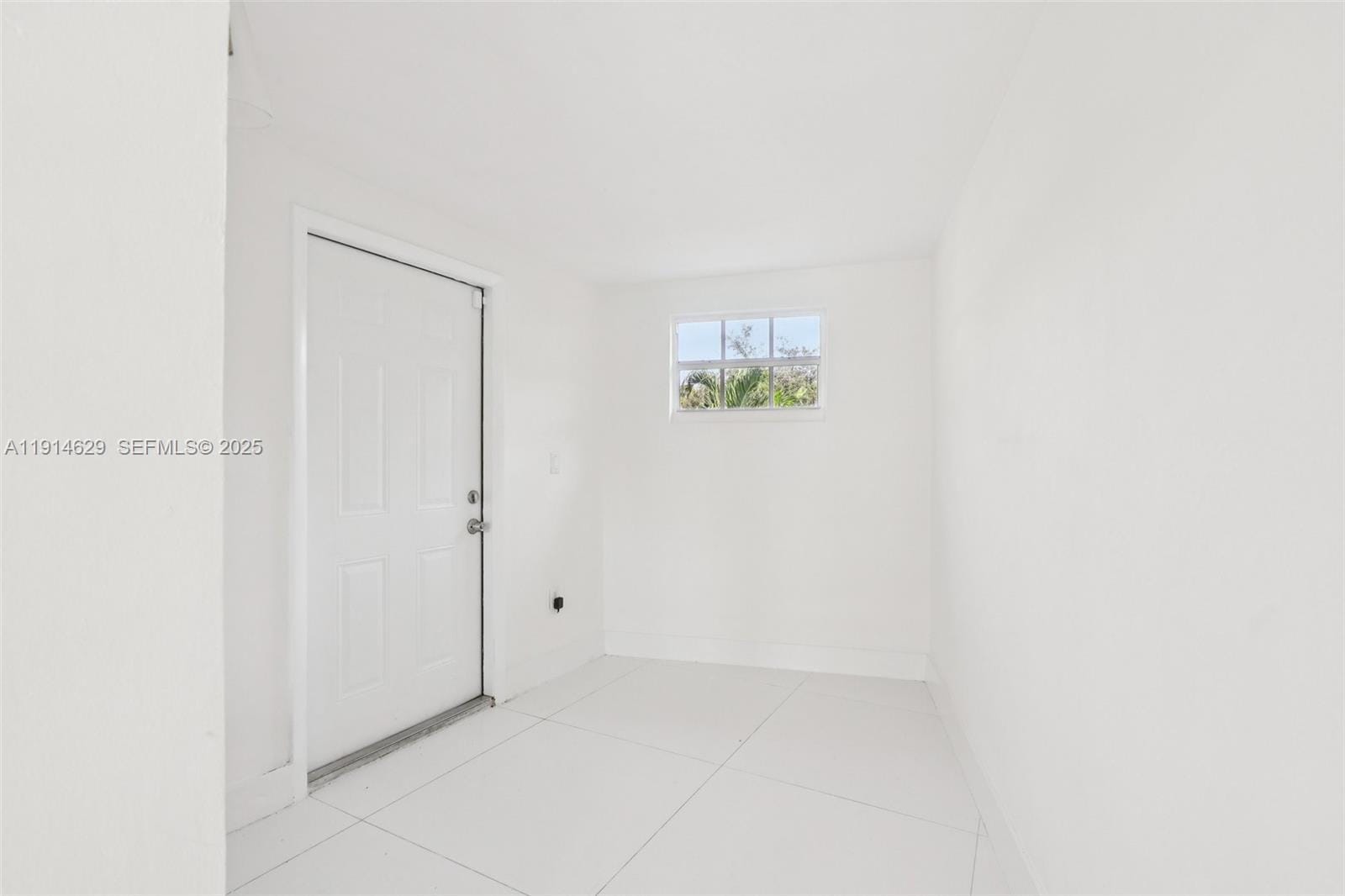 12630 NE Miami Place, North Miami, FL 33161 photo 9