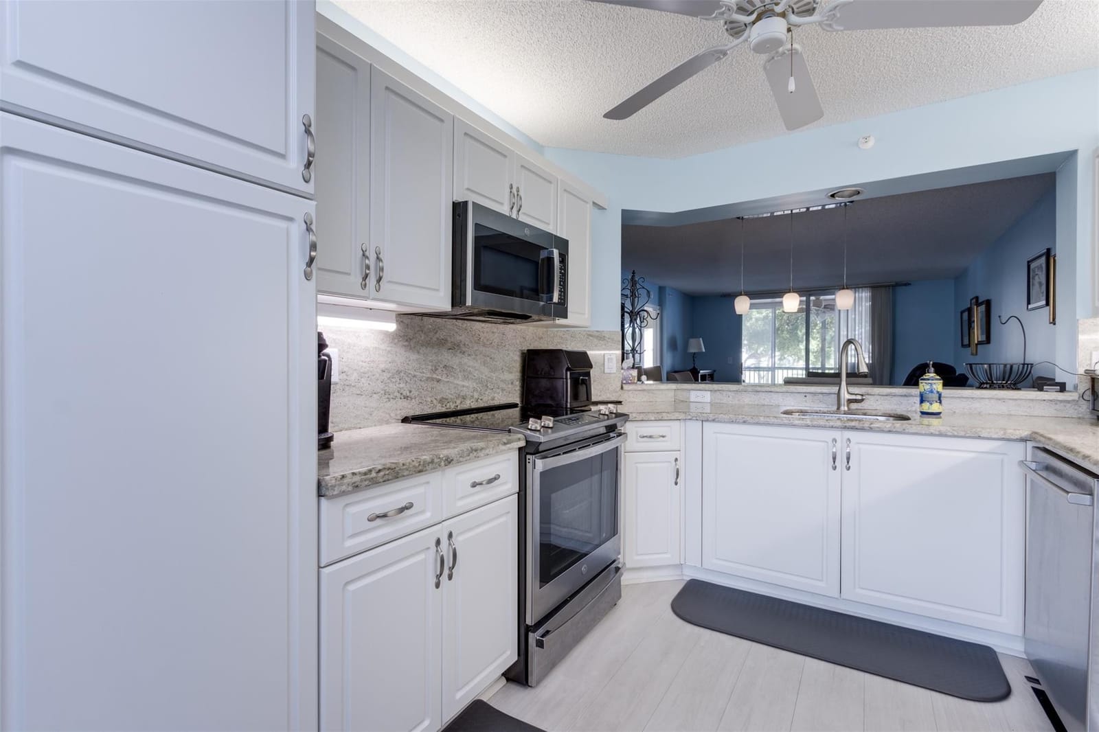 9539 W Weldon Circle F-201 — photo 2