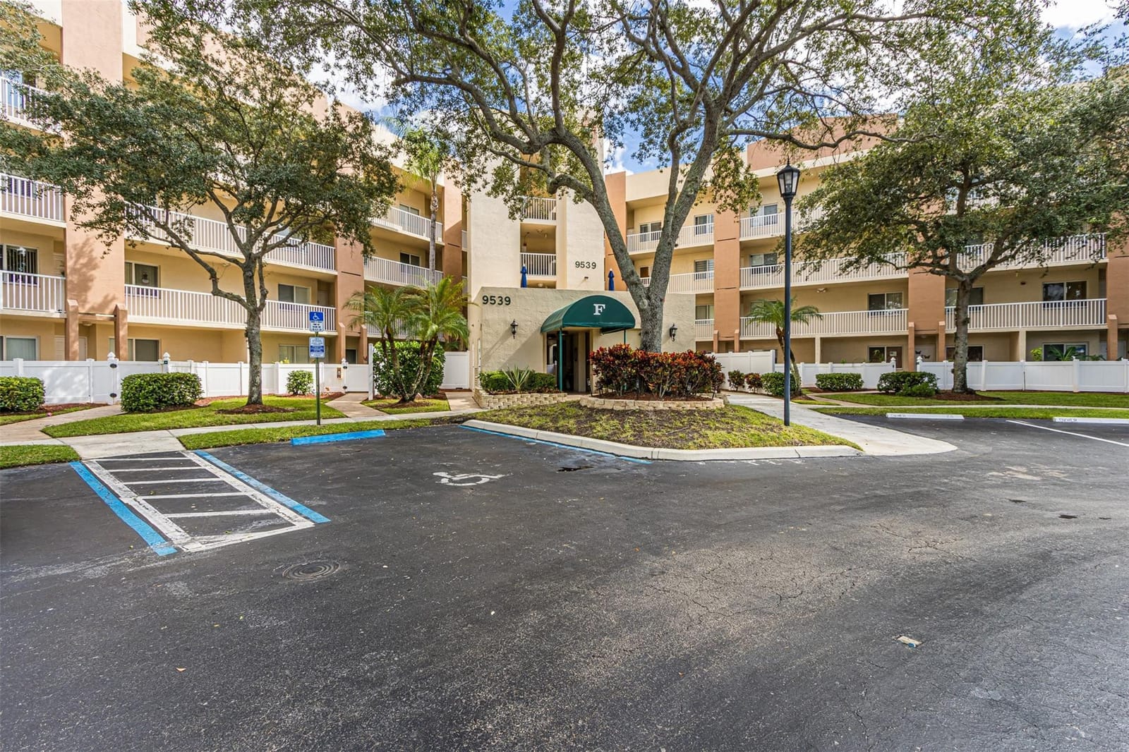 9539 W Weldon Circle F-201, Tamarac, FL 33321 photo 26