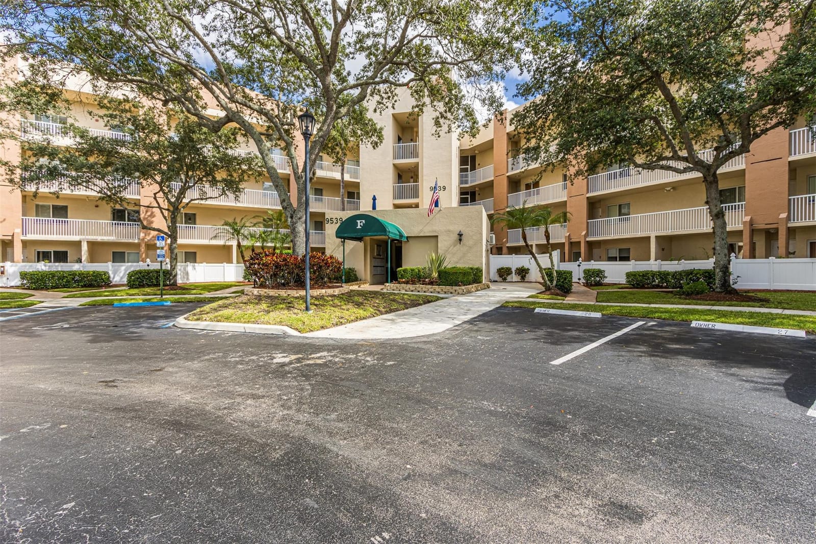 9539 W Weldon Circle F-201, Tamarac, FL 33321 photo 27