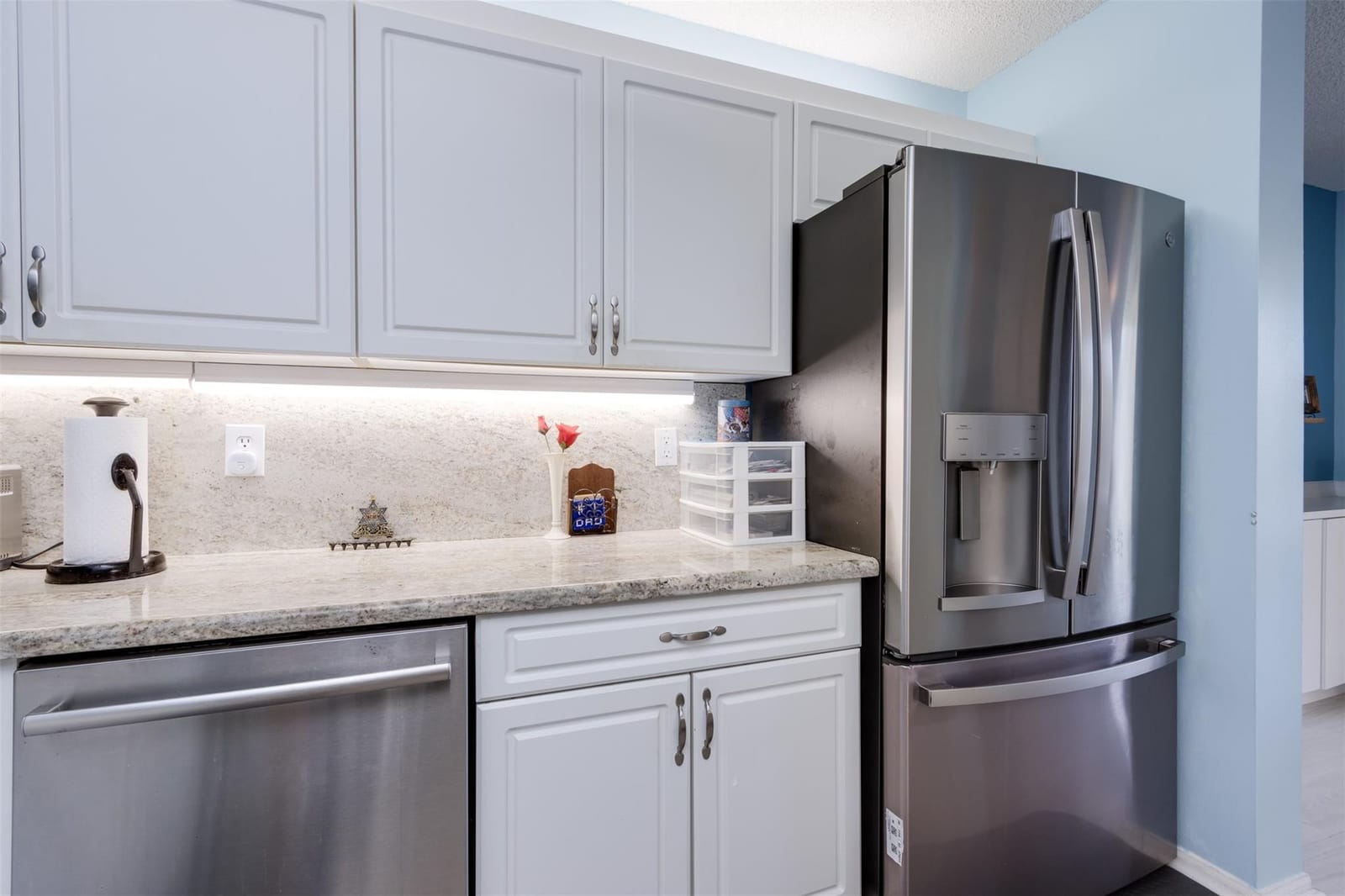 9539 W Weldon Circle F-201 — photo 4