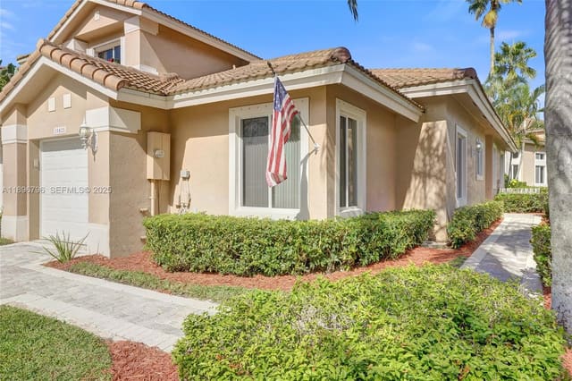 15825 SW 11th Street, Pembroke Pines, FL 33027