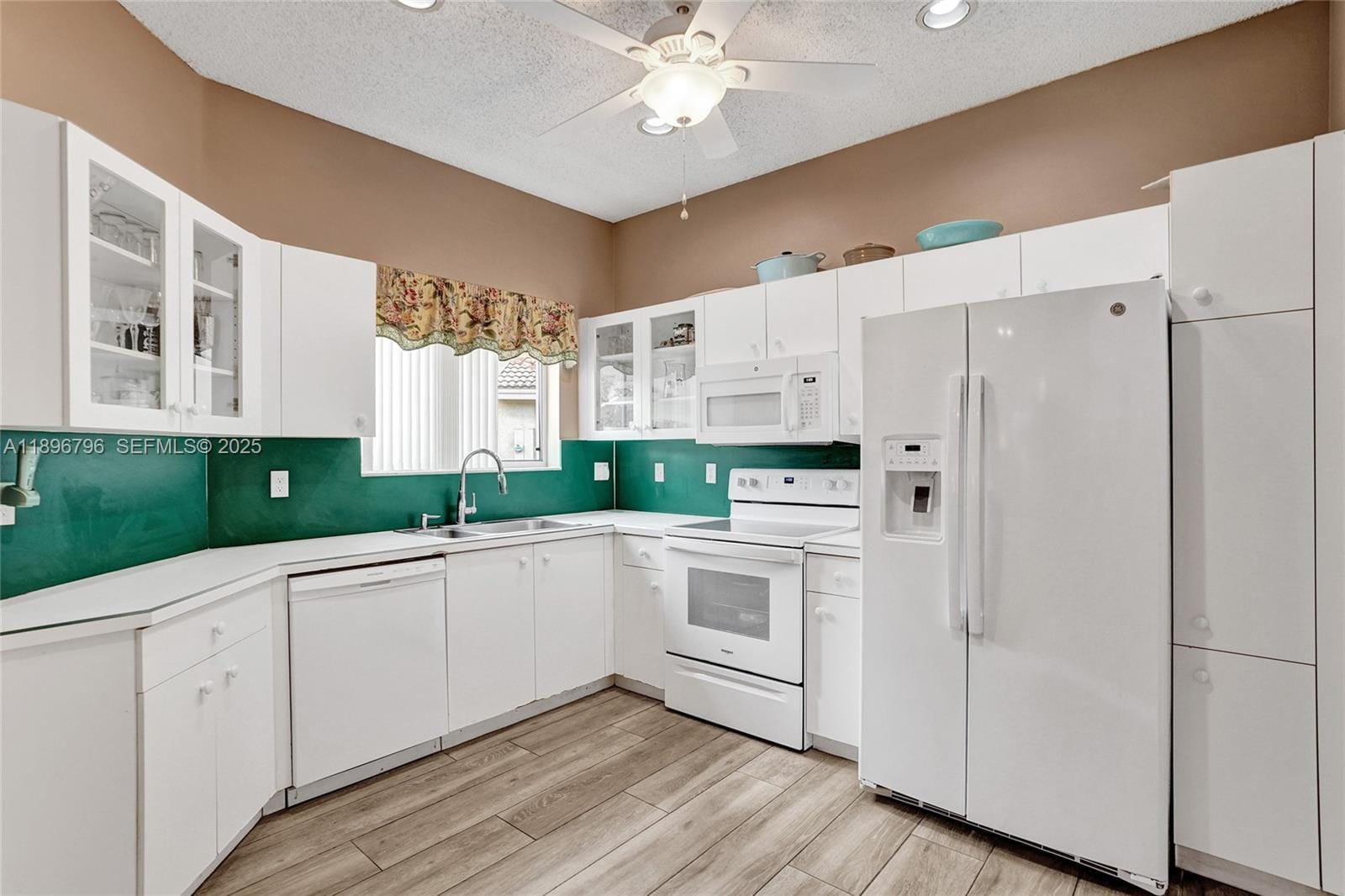 15825 SW 11th Street, Pembroke Pines, FL 33027 photo 10
