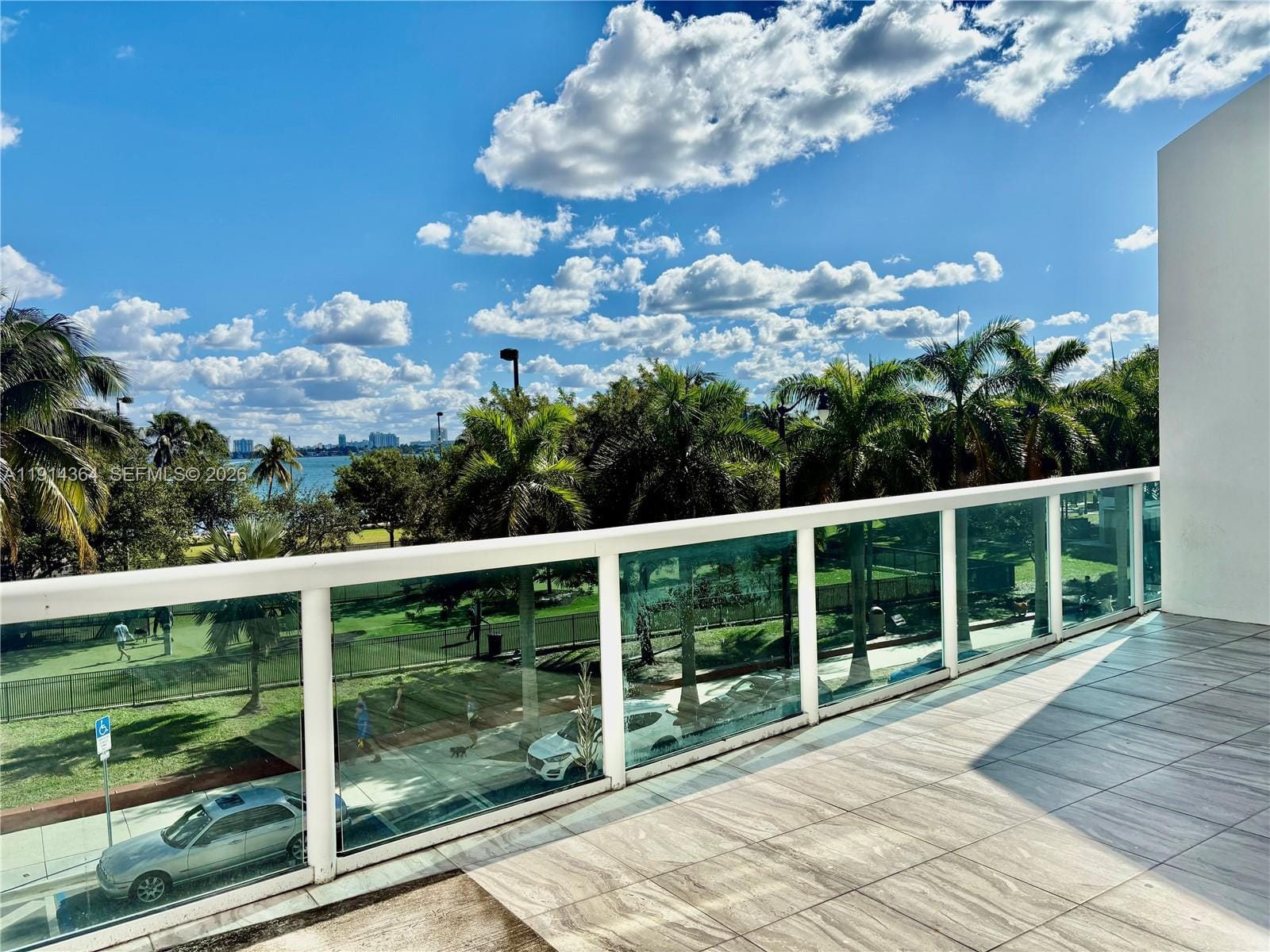 1800 N Bayshore Drive 306 — photo 2