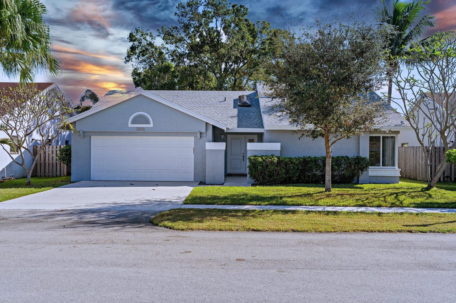 3240 NW 106th Avenue, Sunrise, FL 33351 photo 2