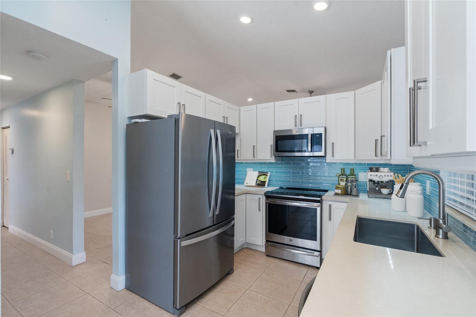 3240 NW 106th Avenue, Sunrise, FL 33351 photo 6