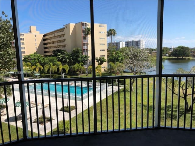 1750 NE 191st Street 4031, sold in Jade Winds Group-Daisy Ga, Miami, FL