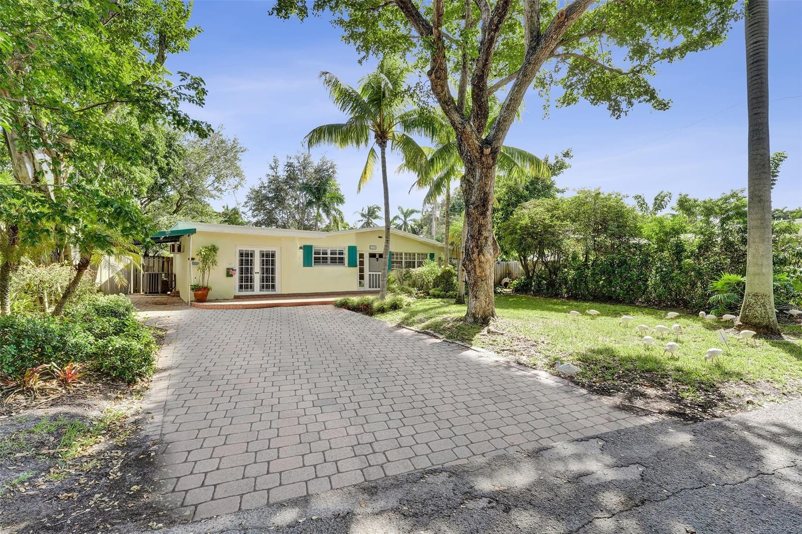 1240 SE 12th Way, Fort Lauderdale, FL 33316