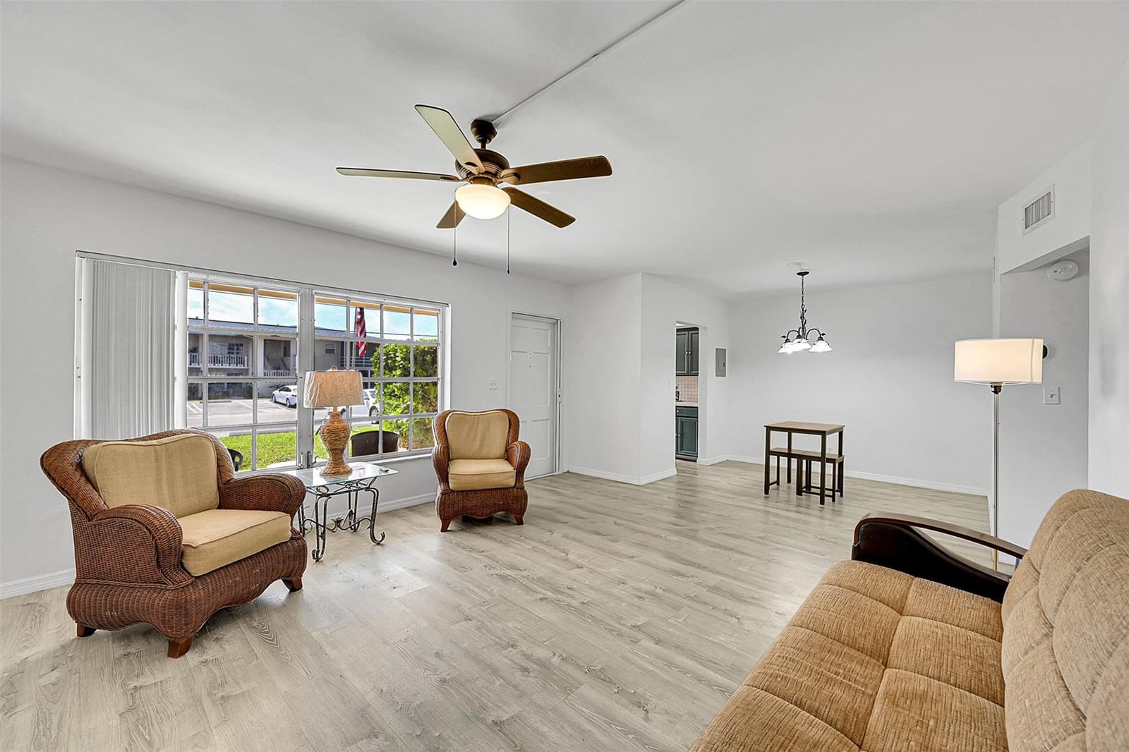 711 SE 7th Avenue 3 — photo 3