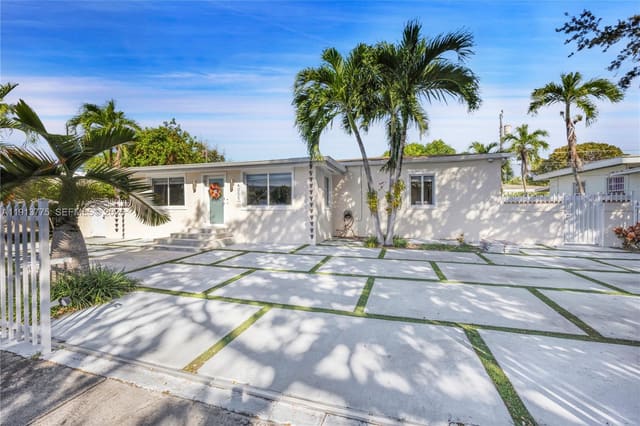 4055 SW 7th Street, Miami, FL 33134