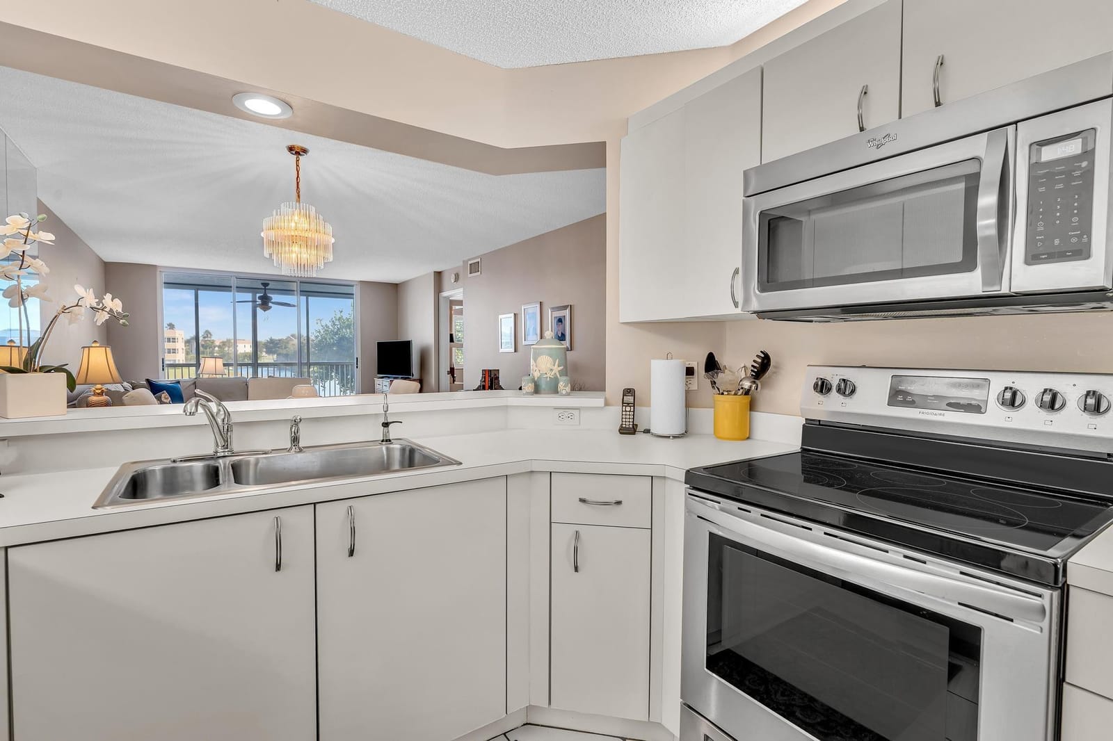 7512 N Devon Drive 210, Tamarac, FL 33321 photo 6
