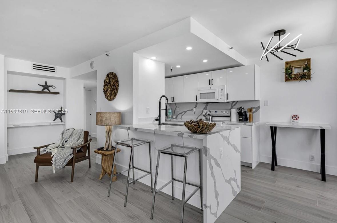 2555 Collins Avenue 2200, Miami Beach, FL 33140 photo 19