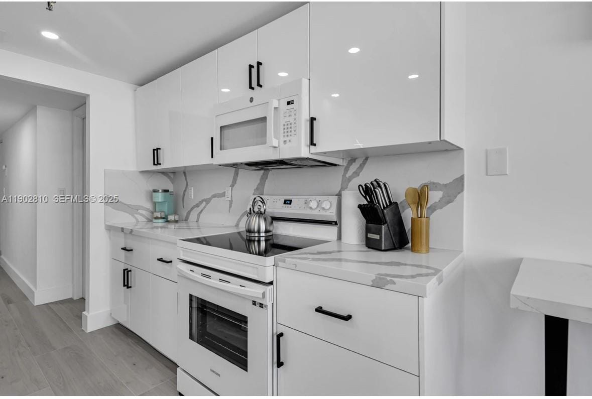 2555 Collins Avenue 2200, Miami Beach, FL 33140 photo 22
