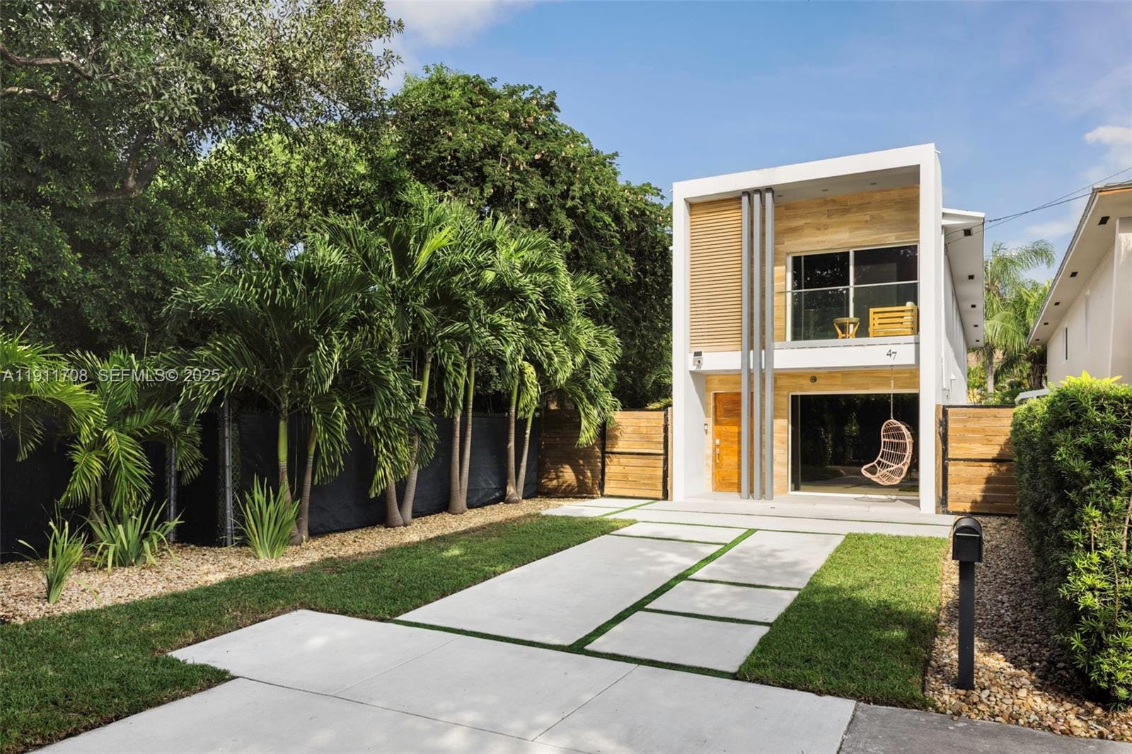 47 SW 21st Road, Miami, FL 33129 photo 1