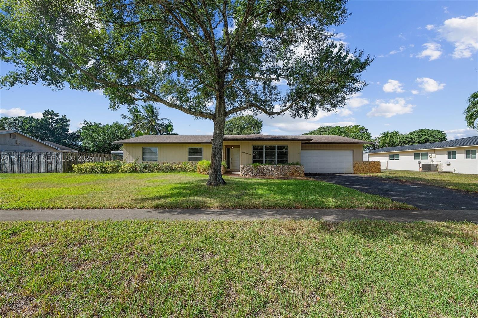 1561 SW 72nd Avenue, Plantation, FL 33317