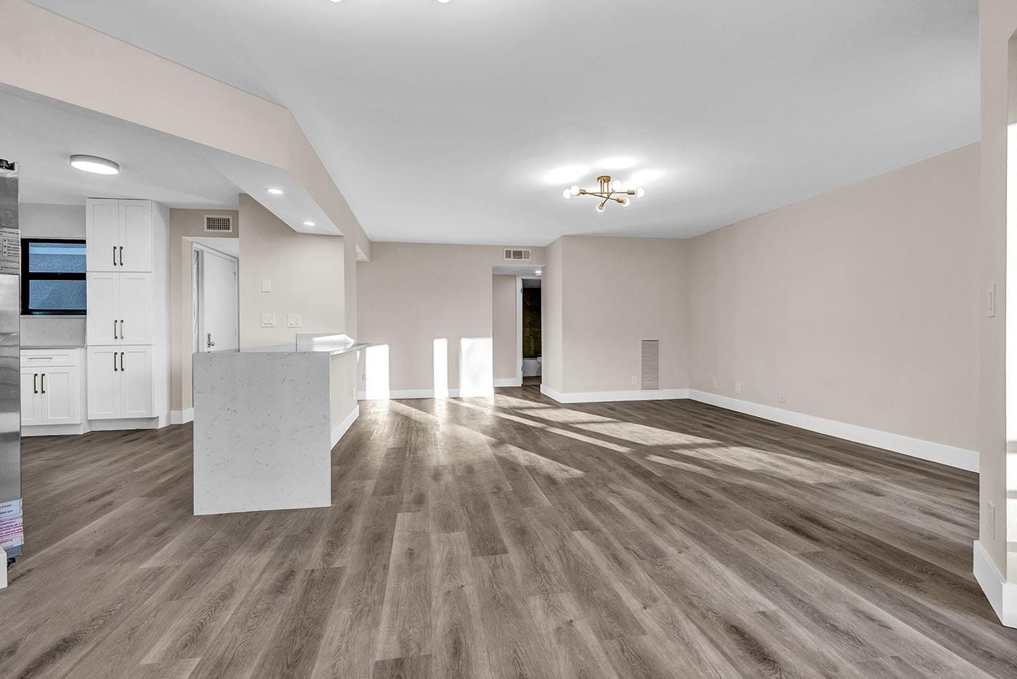 5851 Camino Del Sol 204, Boca Raton, FL 33433 photo 2