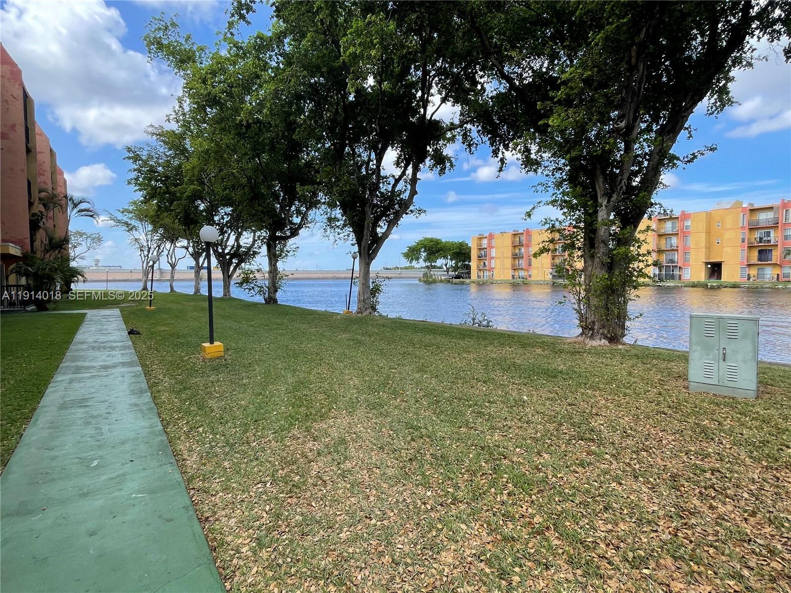 4719 NW 7th Street 10911, Miami, FL 33126, Miami