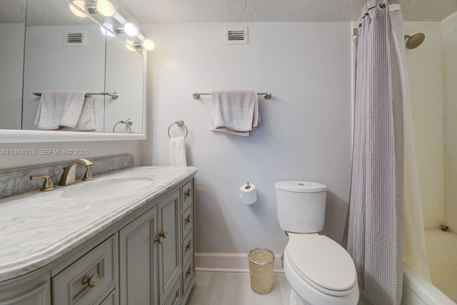 601 Three Islands Boulevard 404, Hallandale Beach, FL 33009 photo 18