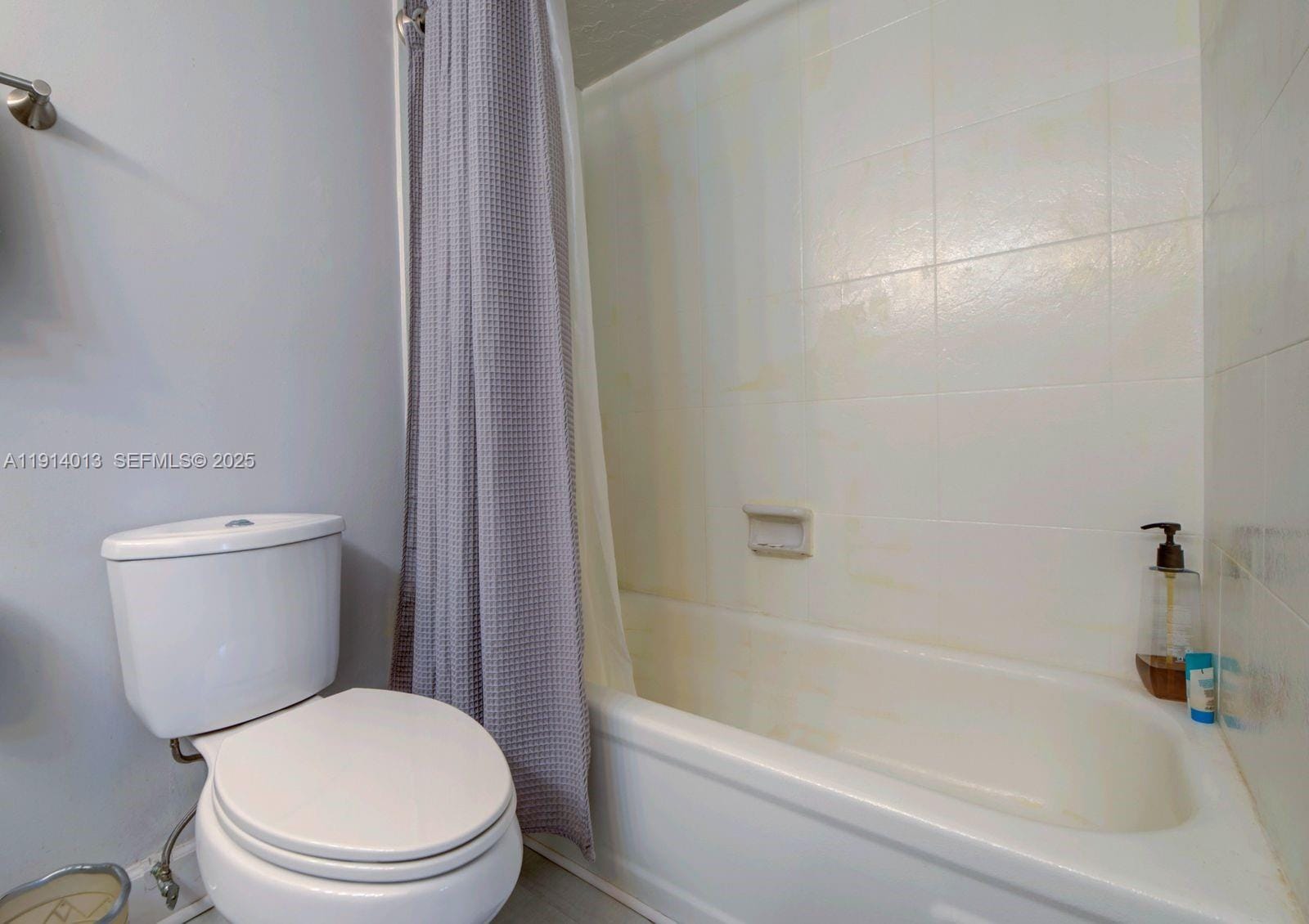 601 Three Islands Boulevard 404, Hallandale Beach, FL 33009 photo 19
