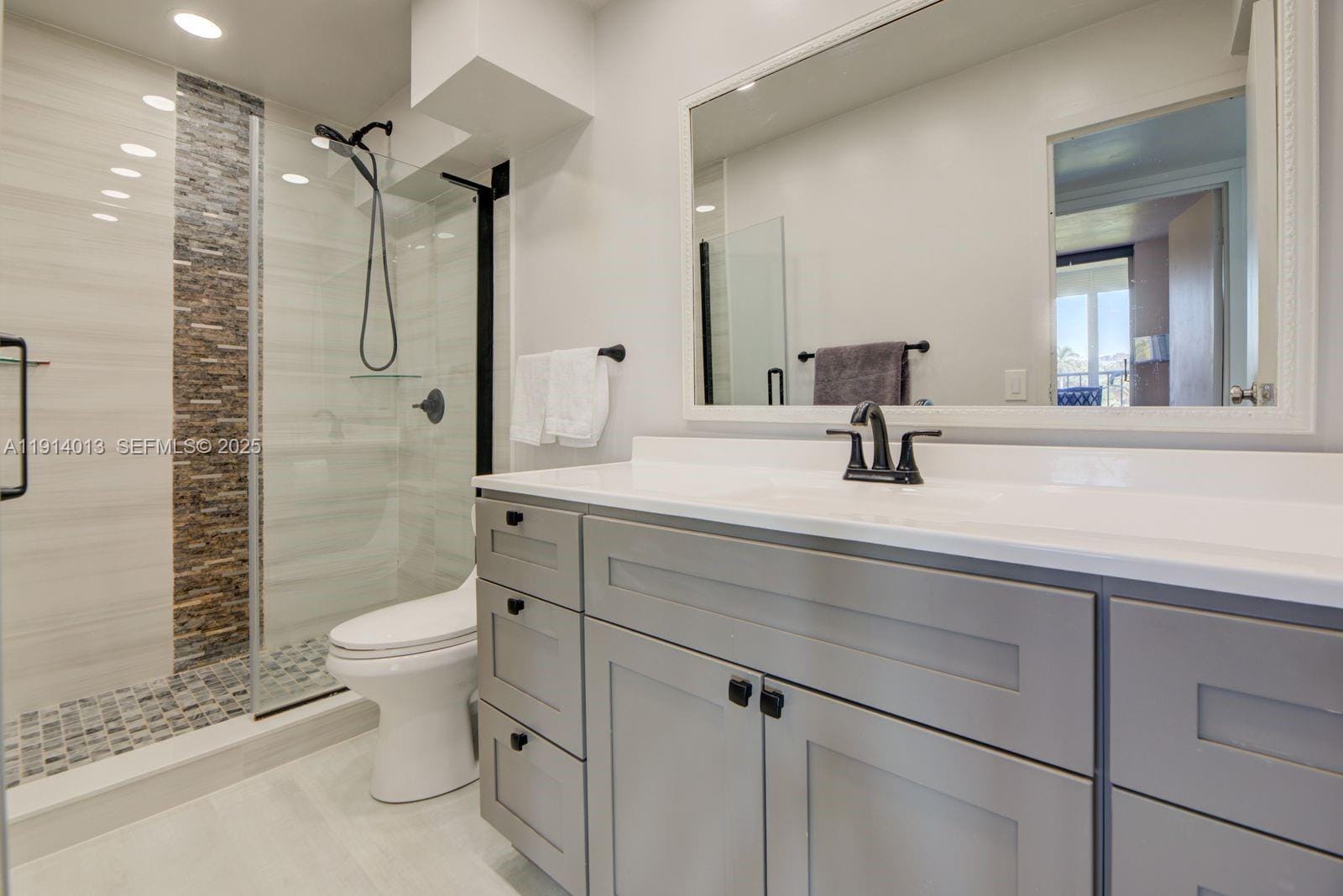 601 Three Islands Boulevard 404, Hallandale Beach, FL 33009 photo 22