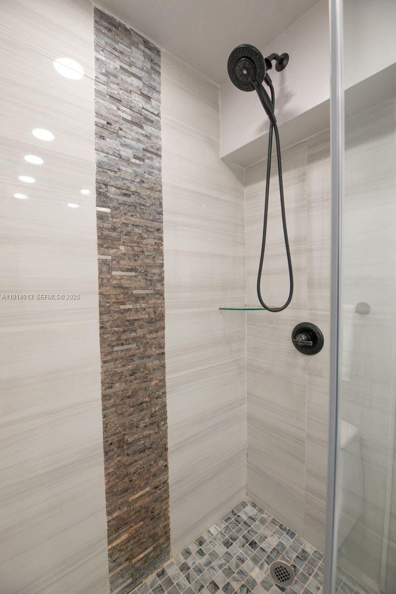 601 Three Islands Boulevard 404, Hallandale Beach, FL 33009 photo 23