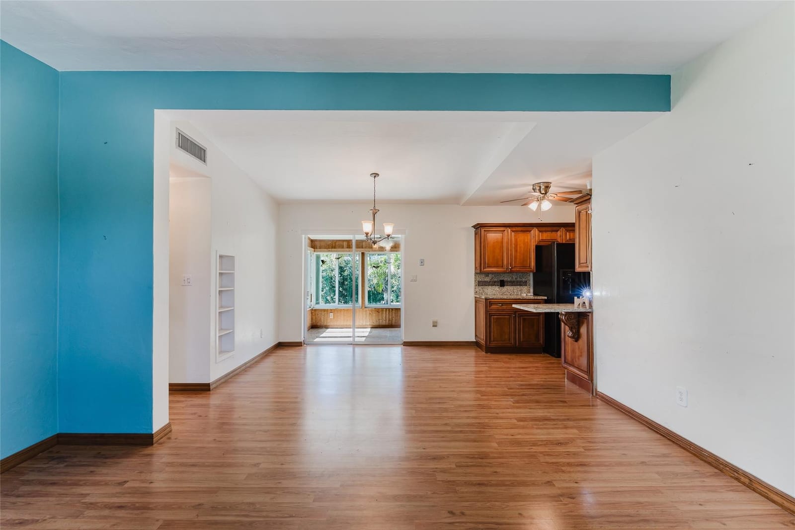 4501 NE 14th Terrace — photo 6