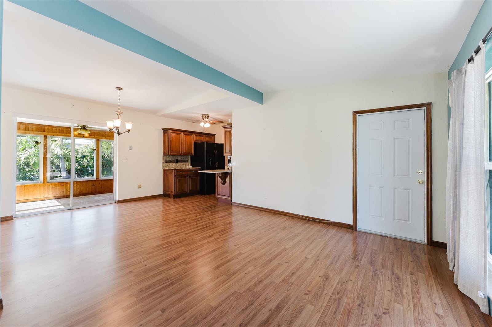 4501 NE 14th Terrace — photo 7